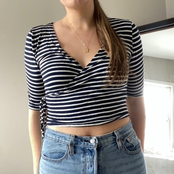 Striped Wrap Crop‎ Top - Picture 1 of 4